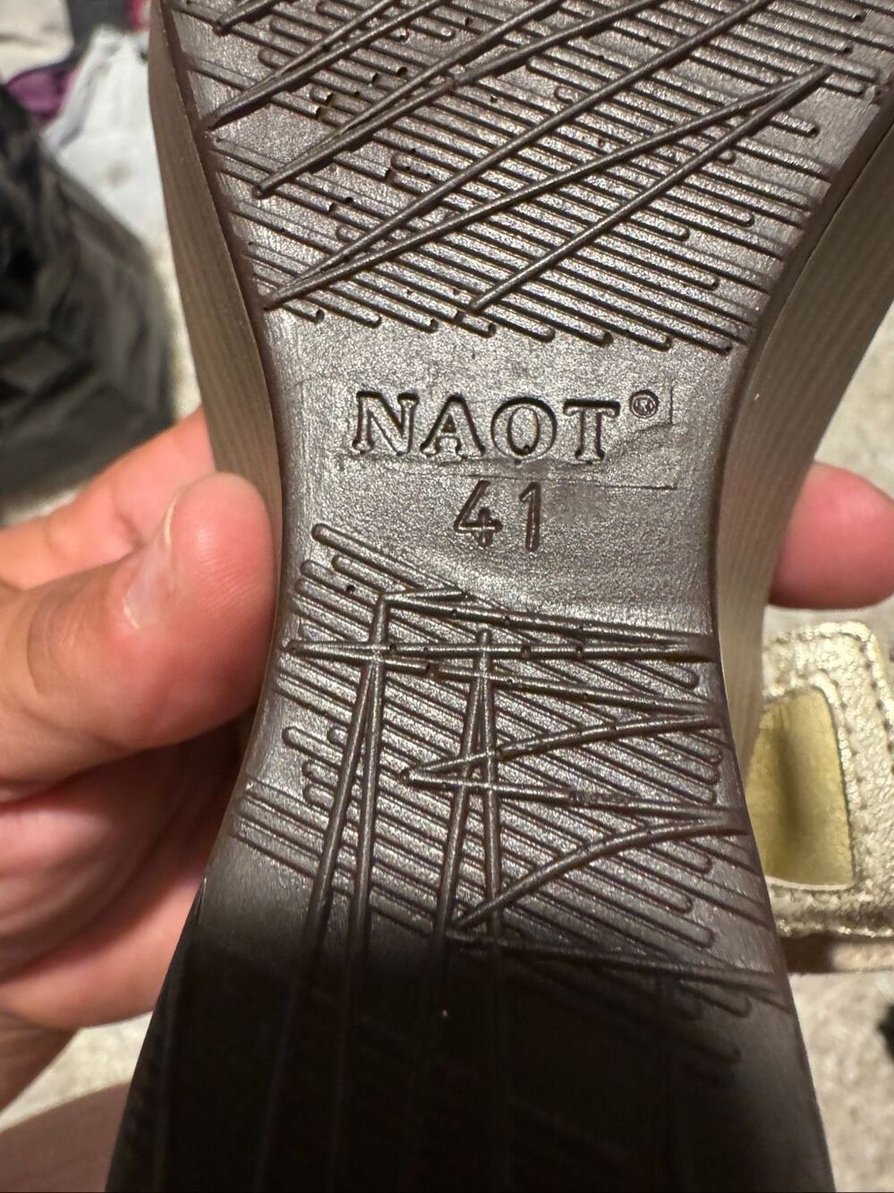41/10 luxury fashion Naot treasure wedge sandals gold- elastic slide slip on sho - Picture 5 of 10